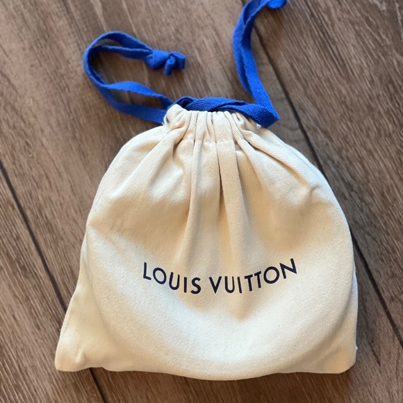 Louis Vuitton Reversible Belt - Picture 3 of 5